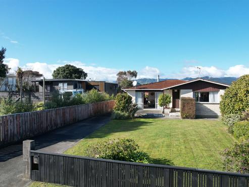 80 Gray Avenue, Paraparaumu Beach