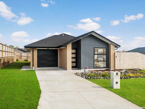 18 Minerva Avenue, Helensville