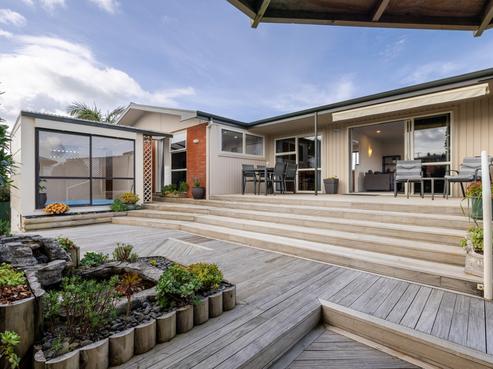 15 Warwick Place, Brookfield
