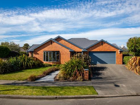 65 Becmead Drive, Harewood