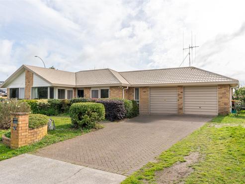 1 Commodore Avenue, Flagstaff