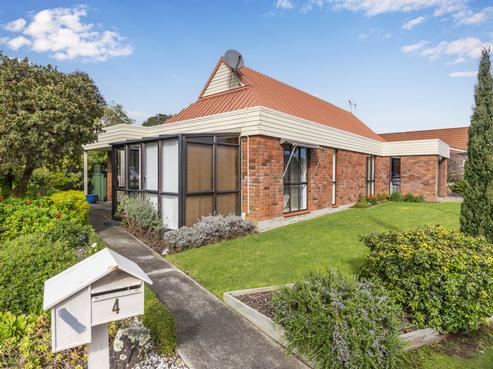 4 Tudor Court, Paraparaumu Beach
