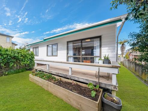 2/16 Ingram Street, Papakura