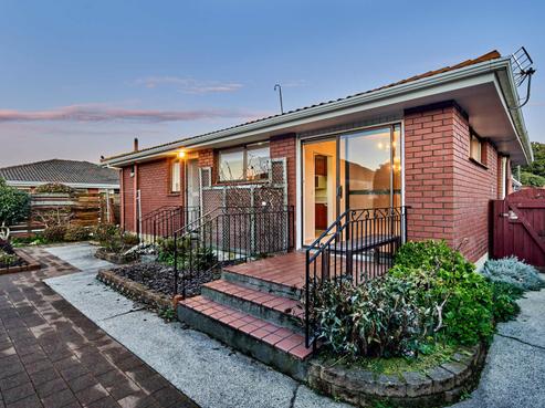 8B Cook Street, Karori