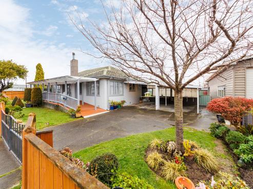 30 Churchill Avenue, Feilding