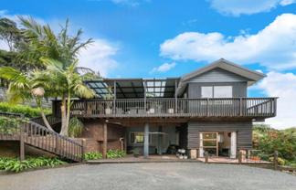 390 Driving  Creek Road, Coromandel