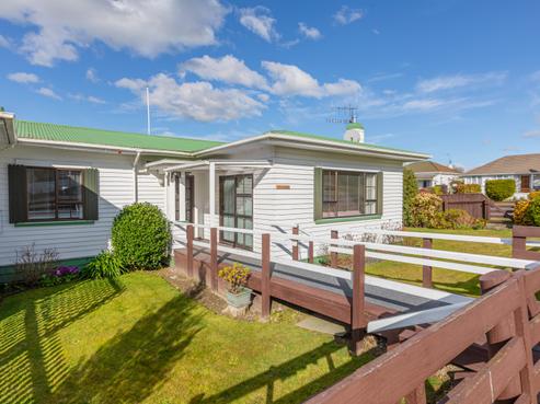 16 Wallace Road, Waipukurau and Surrounds