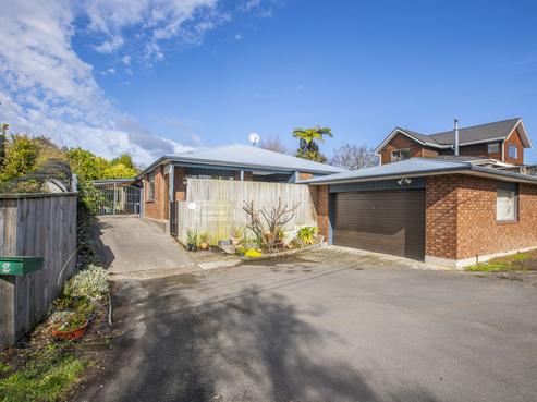 2 Adele Lane, Paraparaumu