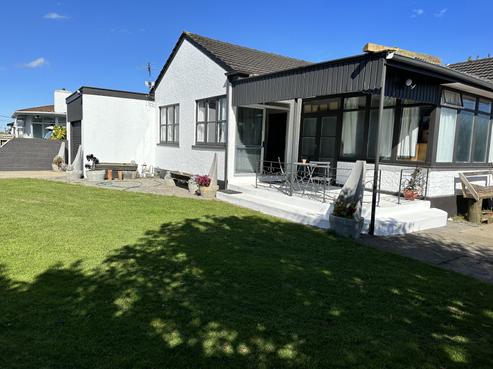 12 Douglas Street, Hawera