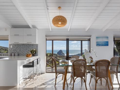 22 Pendrell Road, Piha