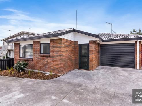 2/6 Menary Street, Papakura