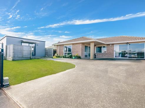 47A Robert Skelton Place, Clendon Park