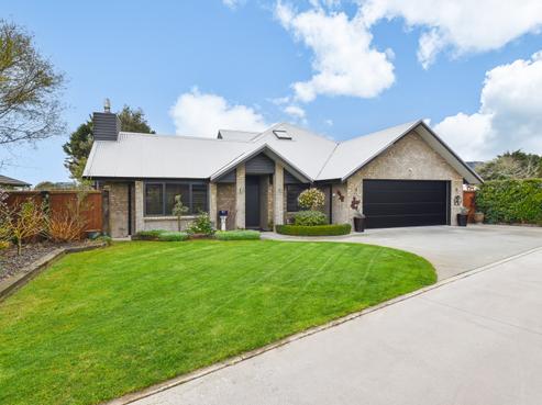 23 Stonebridge Park Drive, Holdens Bay