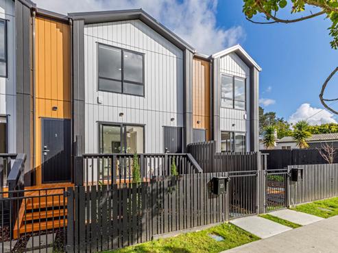 2/3 Beach Road, Te Atatu Peninsula