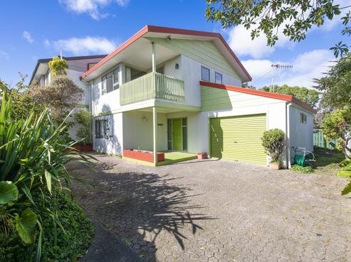 2/150 Charles Street, Westshore