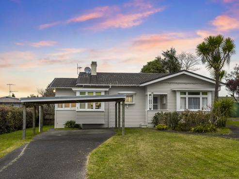 19 Tirimoana Road, Te Atatu South