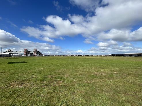 1 Winders Road, Burbush