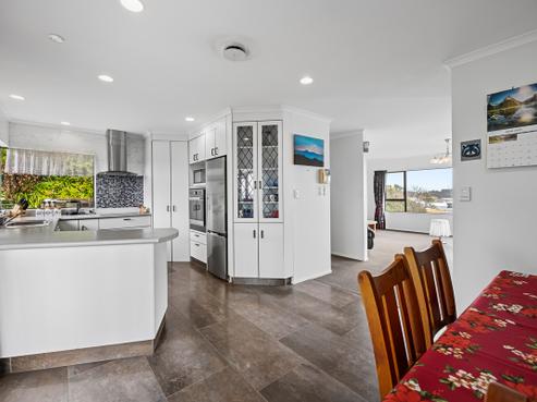 24 Rosendale Avenue, Spotswood