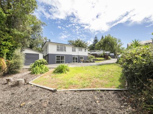 35 Kemp Road, Massey