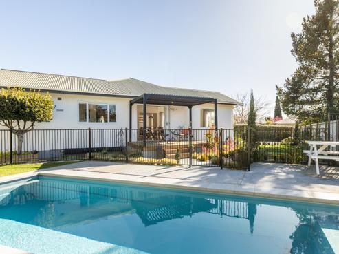 27 Guthrie Road, Havelock North