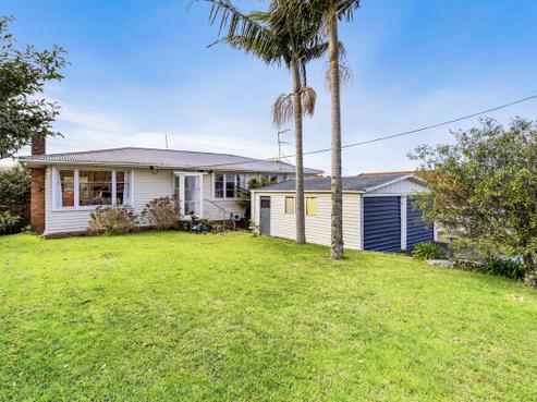8 Poto Street, Te Atatu South