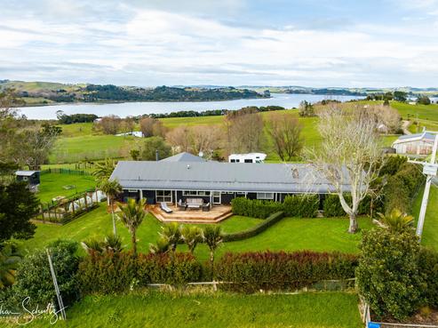 147 Petley Road, Paparoa