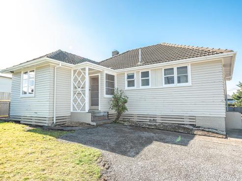 6 Gordon Crescent, Marton
