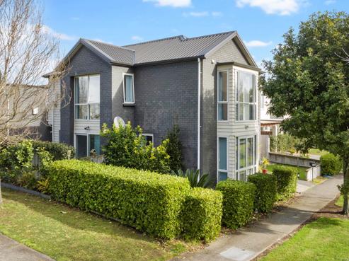 37 Popokatea Drive, Takanini