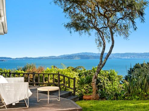 41 Waitohu Road, York Bay