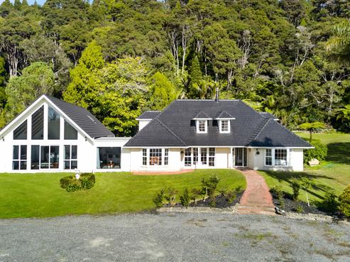 105 Grassmere Road, Henderson Valley