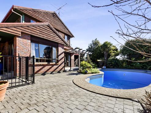 12A Surrey Road, Richmond