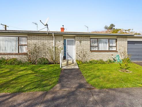 19 Surrey Street, Hawera