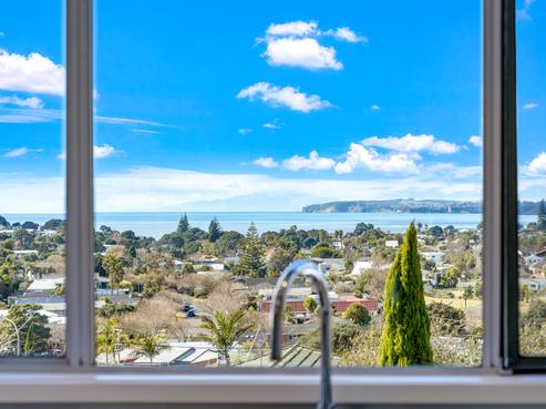 10 Fairway Avenue, Red Beach