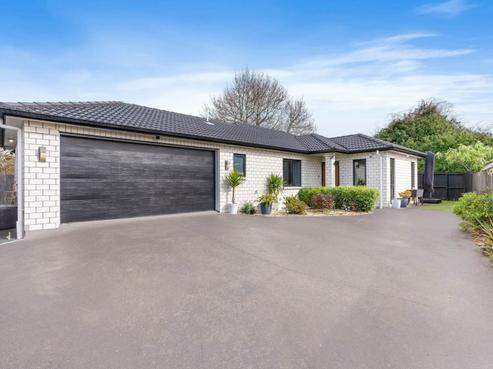 14A Ngatira Place, Clendon Park