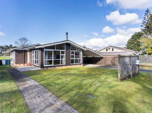 64 Knightsbridge Drive, Forrest Hill