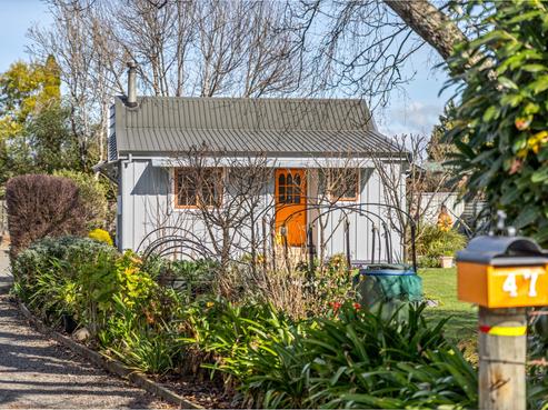 47 Charles Street, Carterton