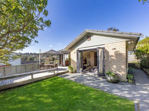 7 Frenz Drive, Titirangi