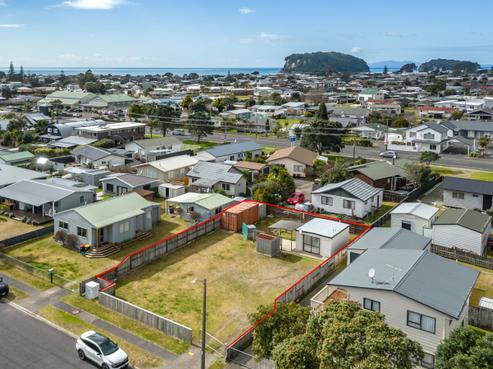 110 Hampton Road, Whangamata