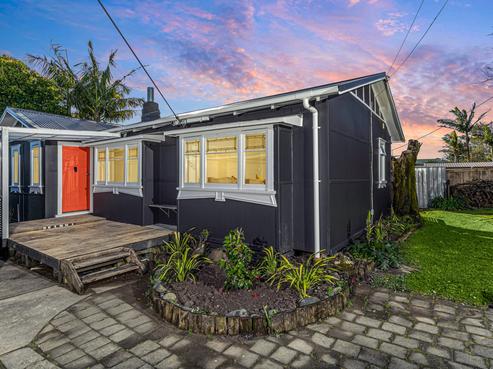 117 Te Atatu Road, Te Atatu South