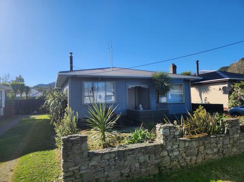 32 Inverness Street, Dunollie