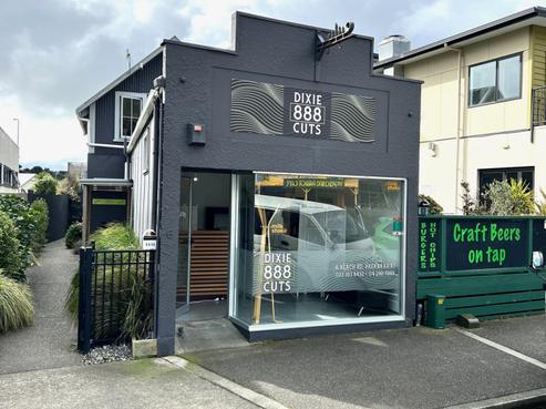 6 Beach Road, Paekakariki