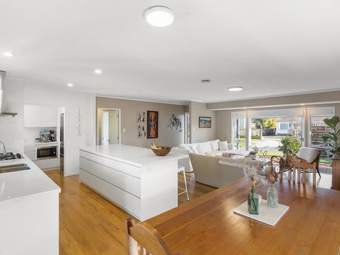 15 Sunkist Bay Road, Beachlands