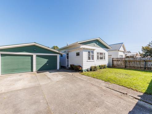 22 Worcester Street, West End