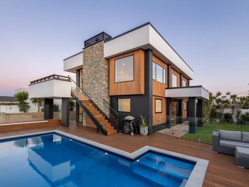 2 Miri Road, Rothesay Bay