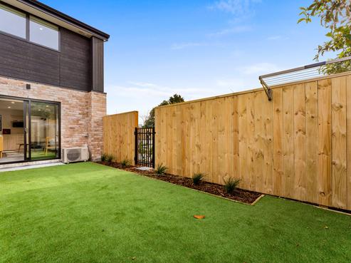 18/10 Fathom Place, Te Atatu Peninsula