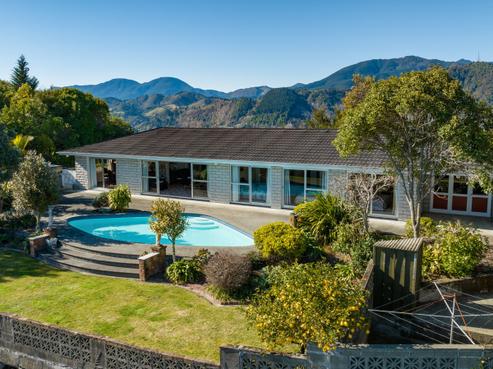262 Princes Drive, Britannia Heights