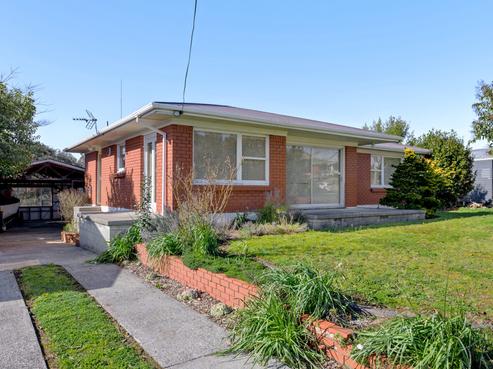 26 Garden Heights Avenue, Glenview