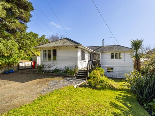 61 Tiromoana Road, Raumati South