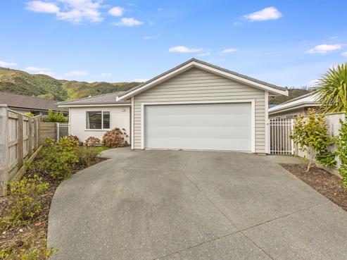 31 Henrietta Maxwell Grove, Wainuiomata