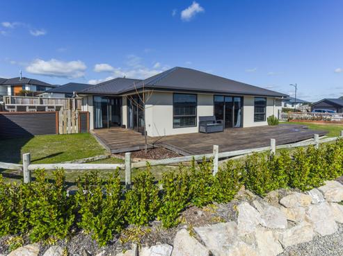 22 Coppermine Crescent, Brightwater